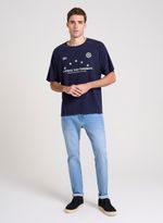 42547341_48_3-T-SHIRT-BOX-STRIKE