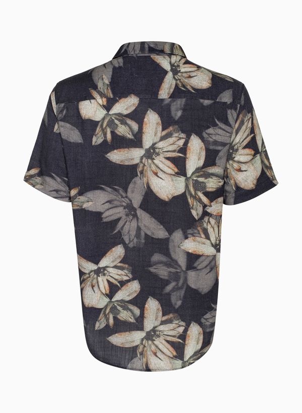13280150_09_4-CAMISA-MC-REGULAR-DARK-BLOOM
