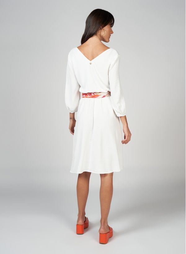 47010252_05_4-VESTIDO-MAQUINETADO-DECOTE-V