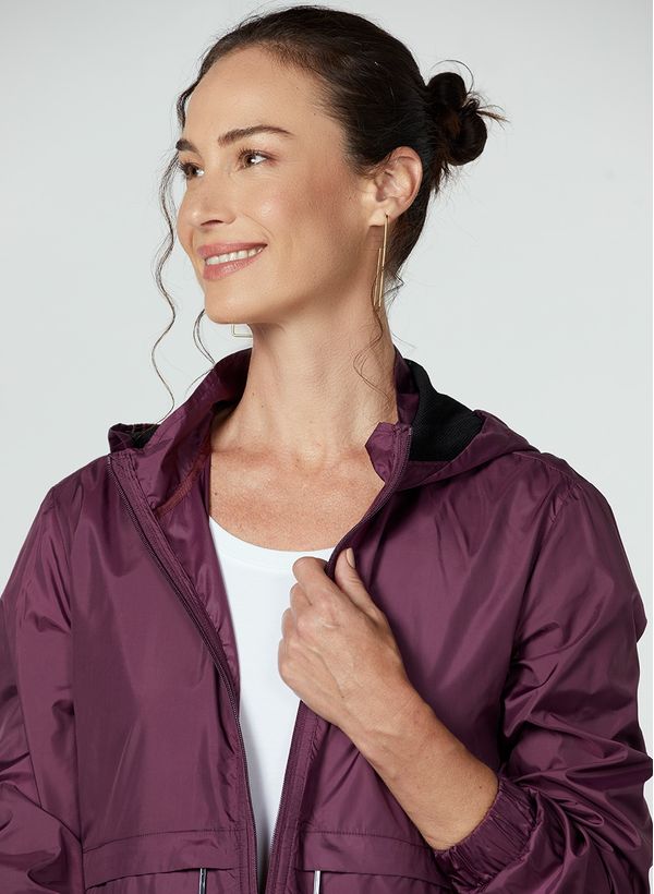 66020569_21_5-JAQUETA-NYLON-LEVE-COM-CAPUZ