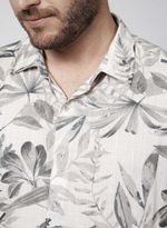 68020468_01_5-CAMISA-MC-SLIM-ESTAMPADA