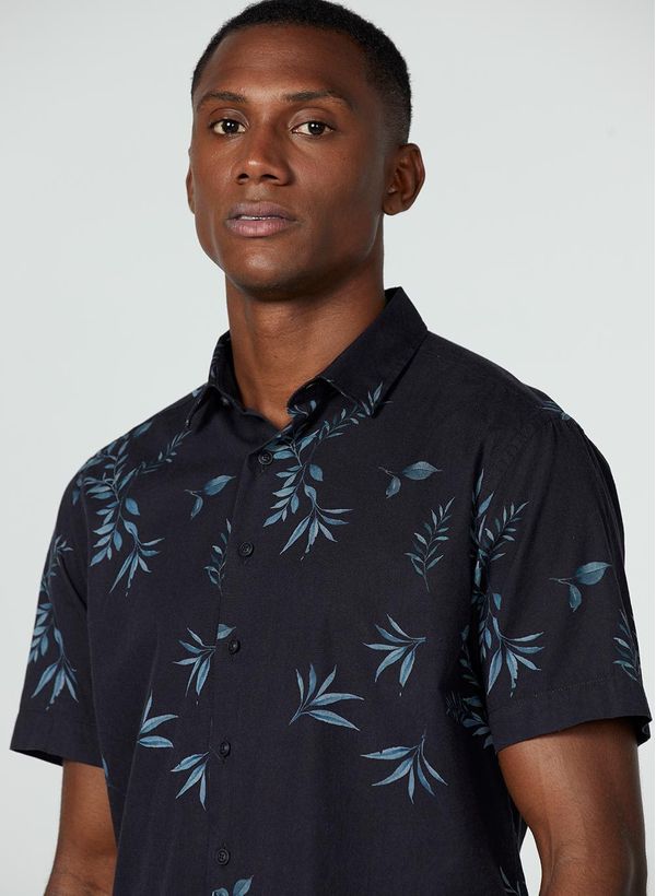 68020476_09_5-CAMISA-MC-SLIM-ESTAMPADA