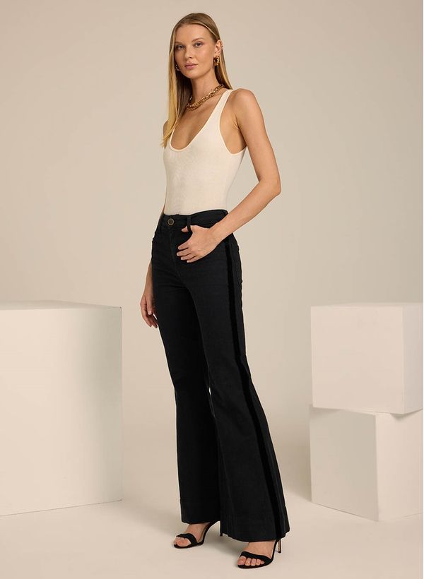 18094362_71_3-CALCA-PAULA-FLARE-BLACK