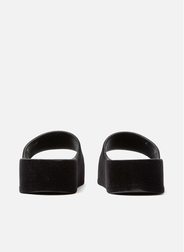 image-972d3b14abd7492d9be45fdf16e60a79