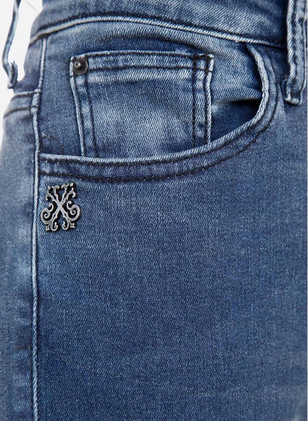 image-bb16dc4a8bb54417bb69c72942b5fe8b