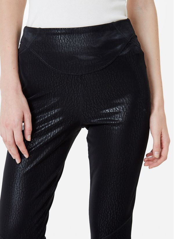 image-42468d1e3bf64176a4dd92e062ee0a49