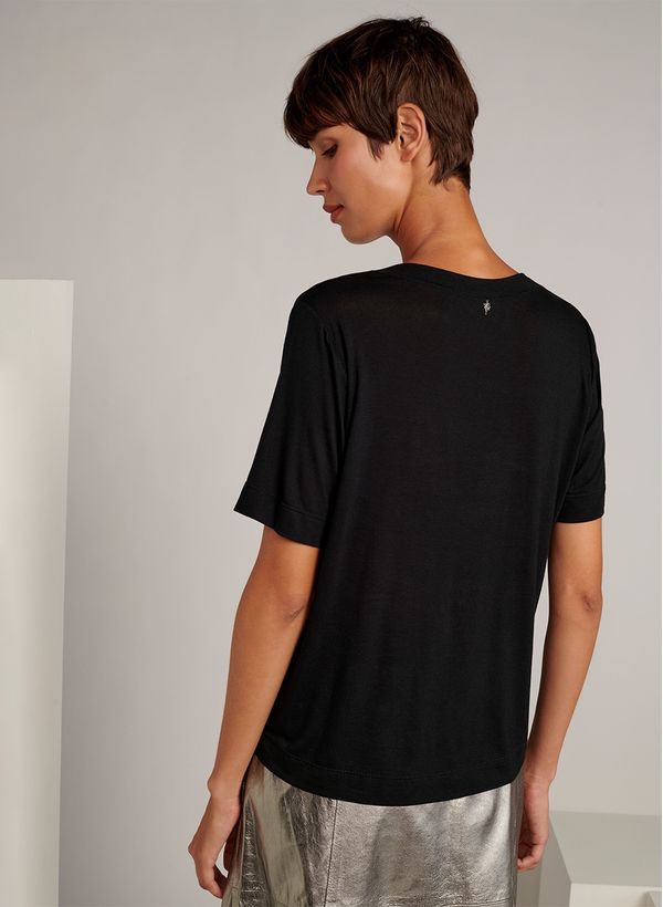 11044797_09_4-BLUSA-TACI-PRETO