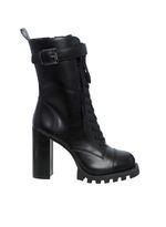 30250091_09_01-COMBAT-JOHN-BUCKLE