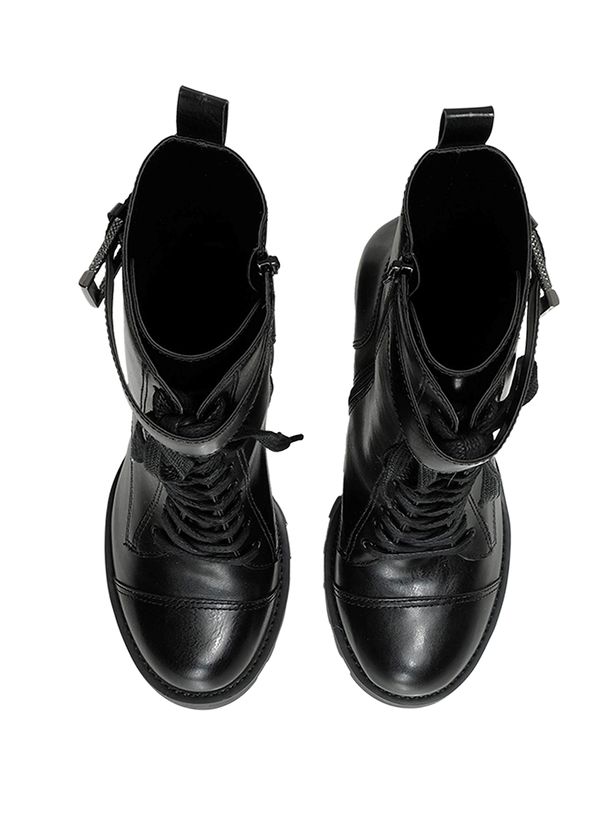 30250091_09_04-COMBAT-JOHN-BUCKLE