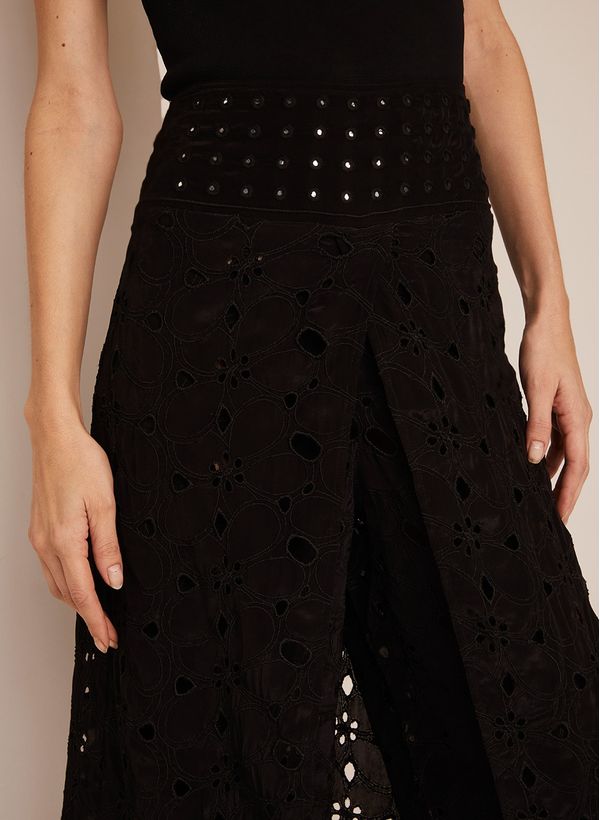 18013955_09_2-CALCA-JUDY-II