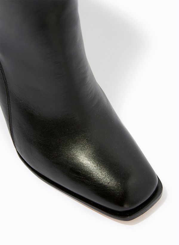 30140539_09_3-BOTA-IVANA