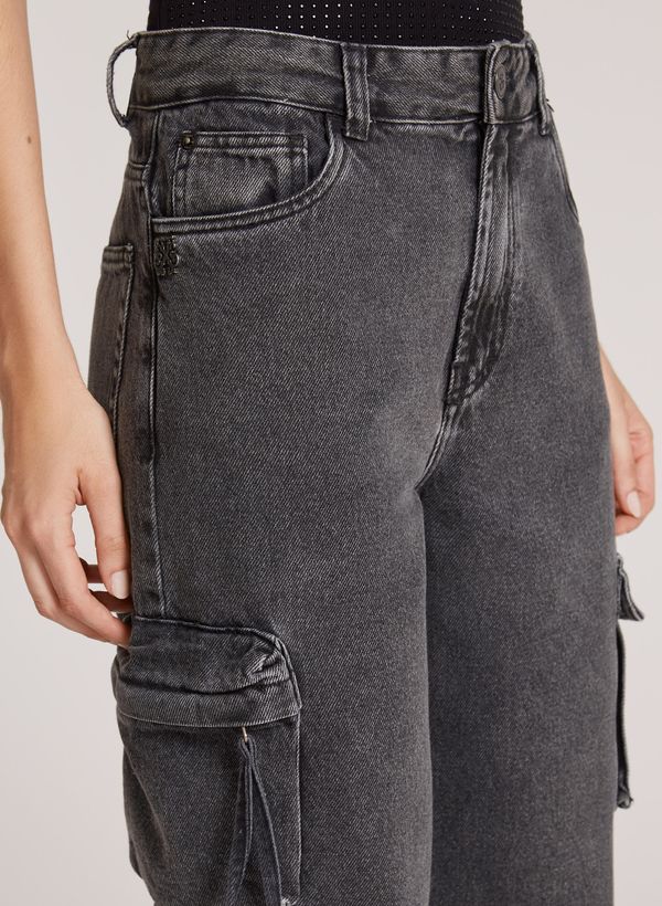 image-741d6c826de7436dafa6bc187e96ff14