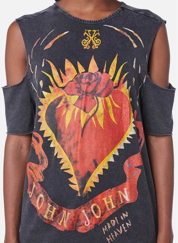 03620381_03_4-T-SHIRT-HEART-ROSES