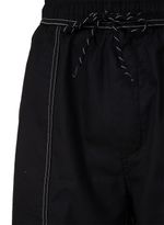 94020320_09_2-SHORTS-BOXER-LISO-PESPONTOS