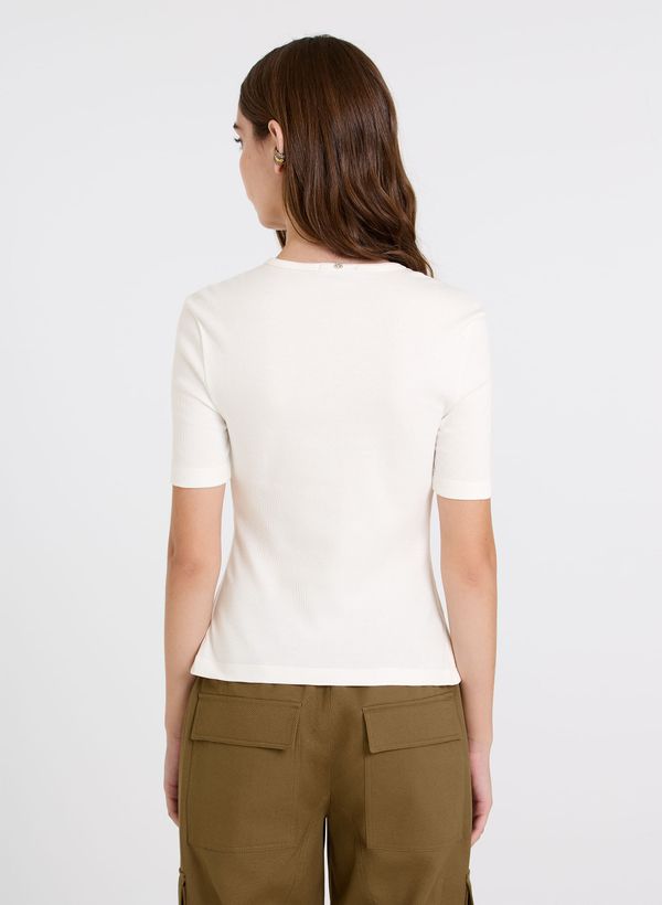 image-dbe048b4a9414b26b9399d110153e3c0