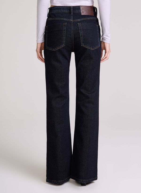 image-685ab46661cc49d4acc4af705539a5f7