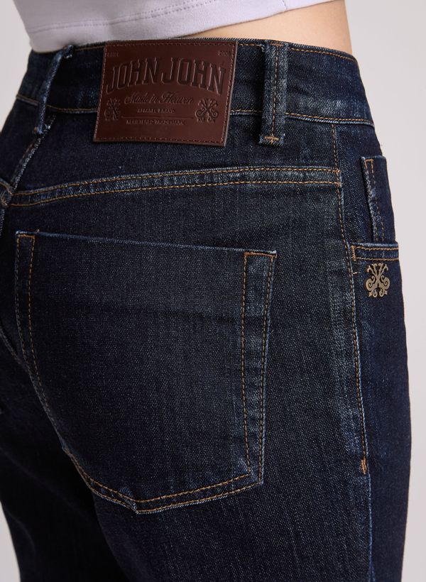 image-7f32bd8c8a0b4ed8ad4383aec38e9093