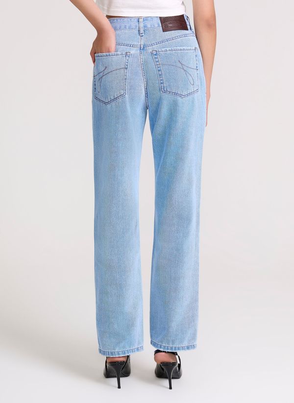 image-4ee4ddf1d2b24700bcd54b464f11cb1c