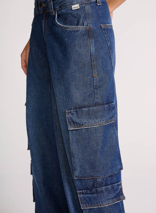 image-2f9da46d07b2442287119b0b68b7bb22