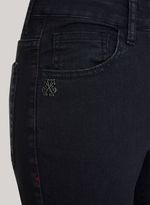 image-71948ae1bb1a41f6a4d709360fcae147