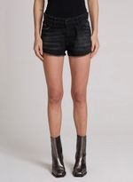 06090225_71_3-SHORTSLOW-NEW-YORK