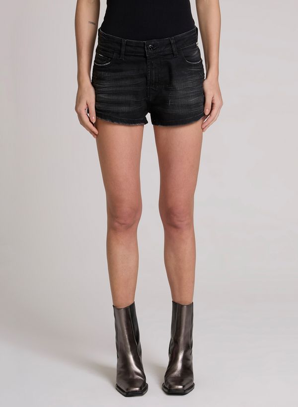 06090225_71_3-SHORTSLOW-NEW-YORK