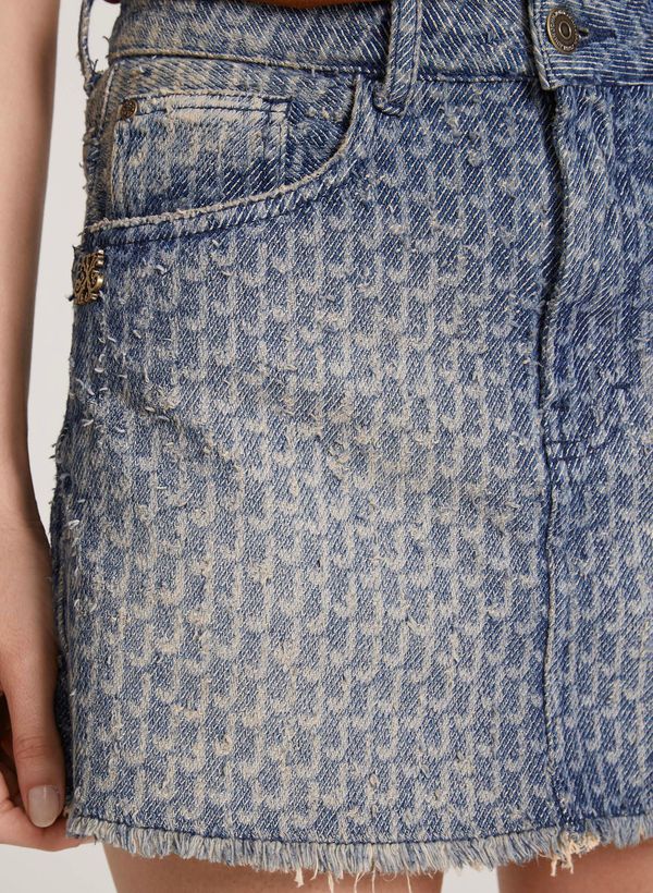 16080853_75_4-SAIA-EVASE-DESTROYED-JJ