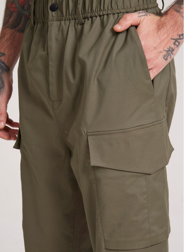 18112817_49_4-CALCA-JONNY