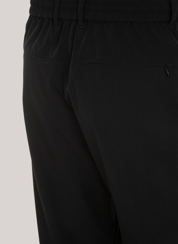 18121524_09_4-CALCA-MOVEMENT-PRETA