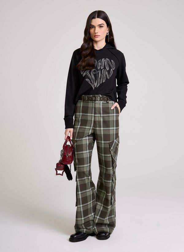 23A10431_09_3-MOLETOM-JOHN-JOHN-HEART