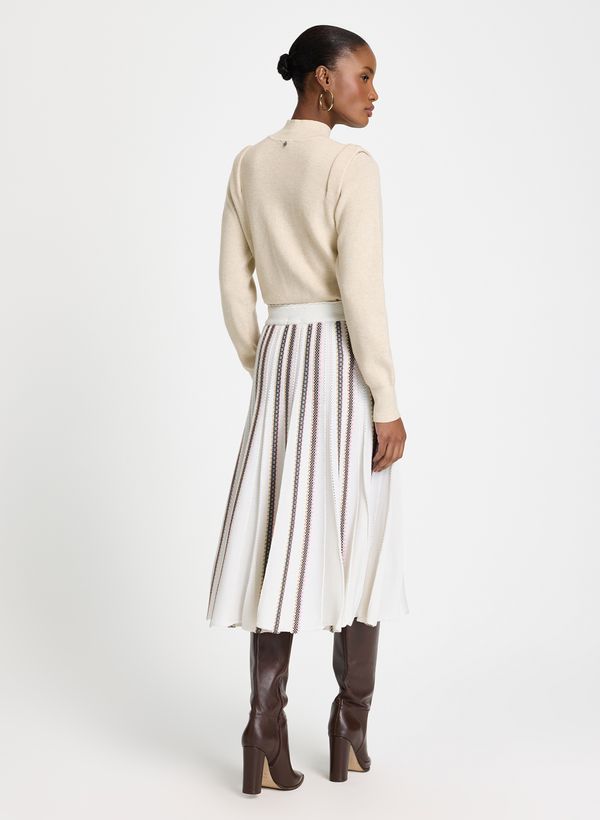 16112575_94_4-SAIA-ELAINE