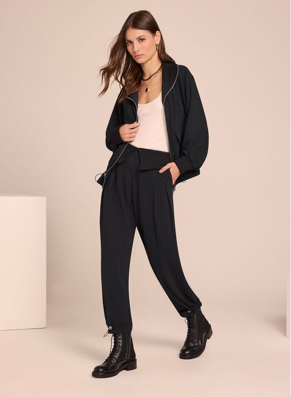 18121566_09_3-CALCA-HELENA