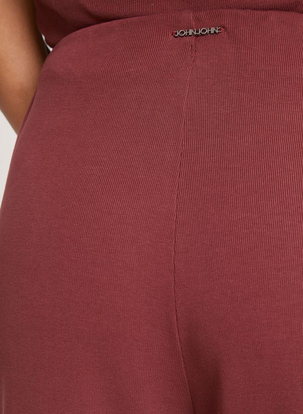 18014447_21_4-CALCA-ADRI-VINHO