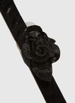 05250621_09_3-CINTO-VELVET-FLOWER-PRETO