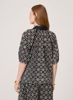 68062938_09_4-CAMISA-MC-REGULAR-RENATA