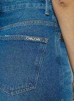Detalhe-da-textura-Bermuda-Kazan-John-John-Feminina
