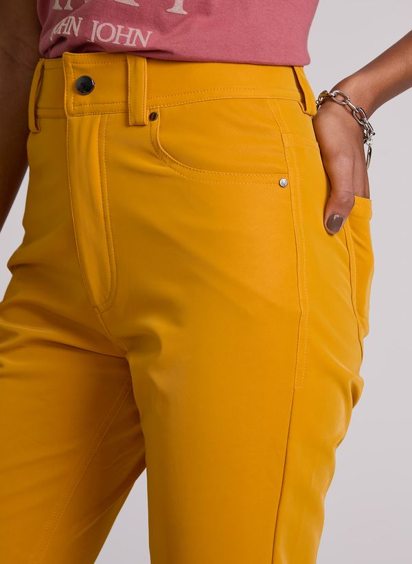 18112916_37_4-CALCA-CAPRI-POISONOUS-YELLOW